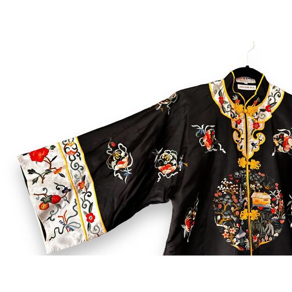 Vintage Chinese ESME Embroidered 100% Silk Circa 1950's Mandarin Kimono Robe L - Picture 3 of 16